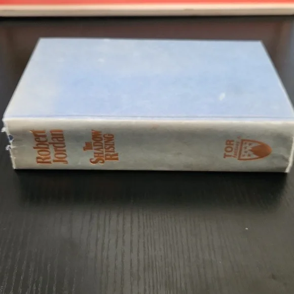 The Shadow Rising by Robert Jordan - Picture 4 of 11